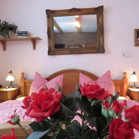 Gastgeb Hotel